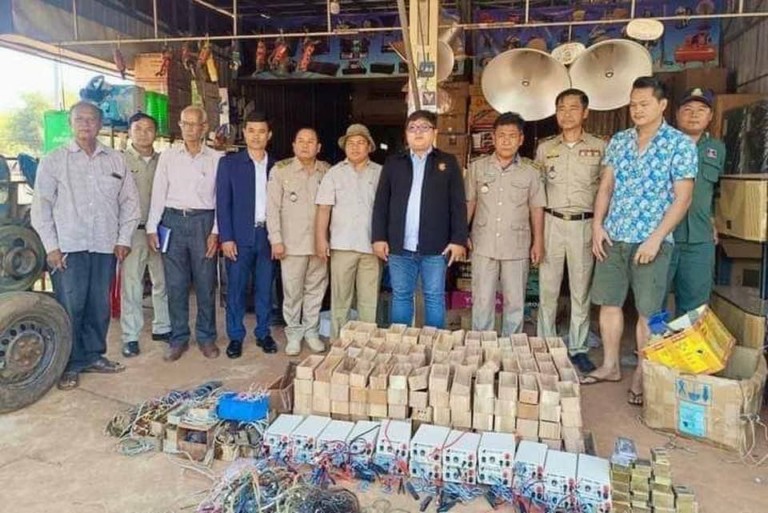 ​រកឃើញ​ទីតាំង​ផលិត  លក់ និង​រក្សា​ទុក​ឧបករណ៍​ឆក់​ត្រី​ដ៏​ធំ​មួយ​នៅ​ផ្សារ​ស្នួល​ខេត្ត​ក្រចេះ