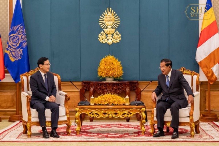 សម្ដេច​តេជោ ហ៊ុន សែន អនុញ្ញាត​ឱ្យ ឯកអគ្គរដ្ឋទូត​សាធារណរដ្ឋ​ប្រជាមានិត​ចិន ចូលជួប​សម្តែង​ការគួរសម និង​ជម្រាបលា​