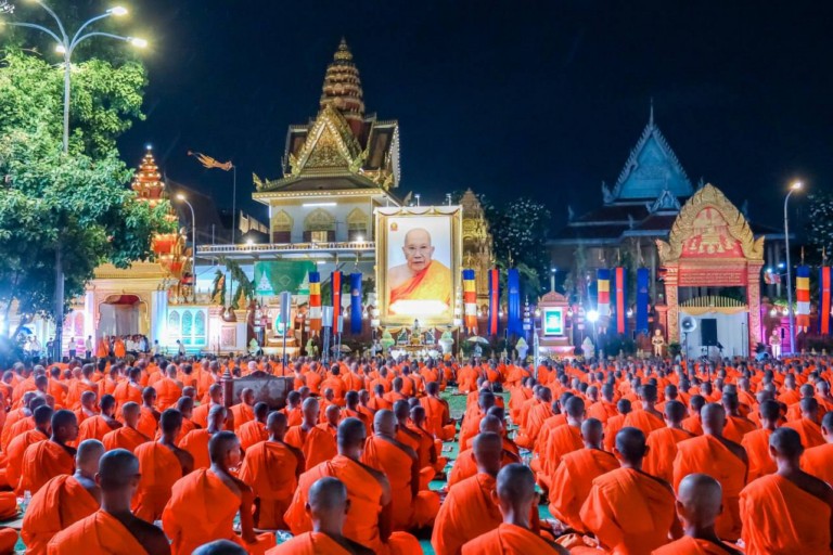 ព្រះរាជ​ពិធី​បដិបត្តិ​សមាធិ ព្រះសង្ឃ​៥០០០​អង្គ ក្នុង​ព្រះរាជ​ពិធី​មហា​បង្សុកូល​ថ្វាយ​ព្រះ​វិញ្ញាណក្ខន្ធ ព្រះ​បរមសព សម្តេចព្រះ​អគ្គ​មហា​សង្ឃ​រាជាធិបតី កិត្តិ​ឧទ្ទេស​បណ្ឌិត ទេព វង្ស សម្តេចព្រះ​មហាសង្ឃរាជ នៃ​ព្រះរាជាណាចក្រ​កម្ពុជា