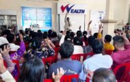 ​ឯកឧត្តម​បណ្ឌិត សុខ ពិ​សិទ្ធ ជួប​សំណេះសំណាល ជាមួយ​កសិករ អាជីវករ ជំរុញ​លើកទឹកចិត្ត​ក្នុងការ​ធ្វើ​កសិកម្ម ផ្ដើម​ការងារ​និង​មុខរបរ បំផុស​ការគាំទ្រ​ផលិតផល​ខ្មែរ នៅវេលស៍​ស៊ប​(Wealth Shop)​ក្រុង​សួង ខេត្ត​ត្បូងឃ្មុំ​
