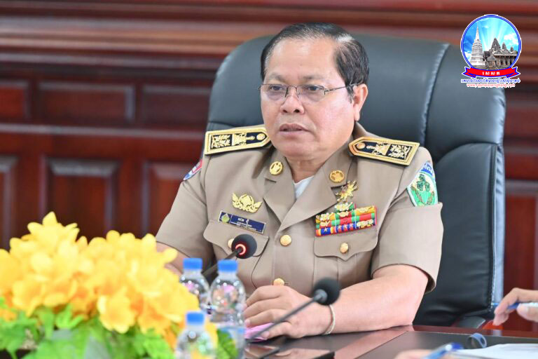 អាជ្ញាធរខេត្តកំពង់ស្ពឺកំពង់លឿនការដោះស្រាយទំនាស់ដីធ្លីរ៉ាំរ៉ៃជាង ១៣ ឆ្នាំនៅស្រុកភ្នំស្រួច ដើម្បីឈានទៅបញ្ចប់ទំនាស់និងទទួលបានប្លង់កាន់កាប់ស្របច្បាប់